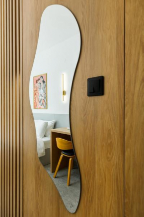 Lyon Suite by Alchemia